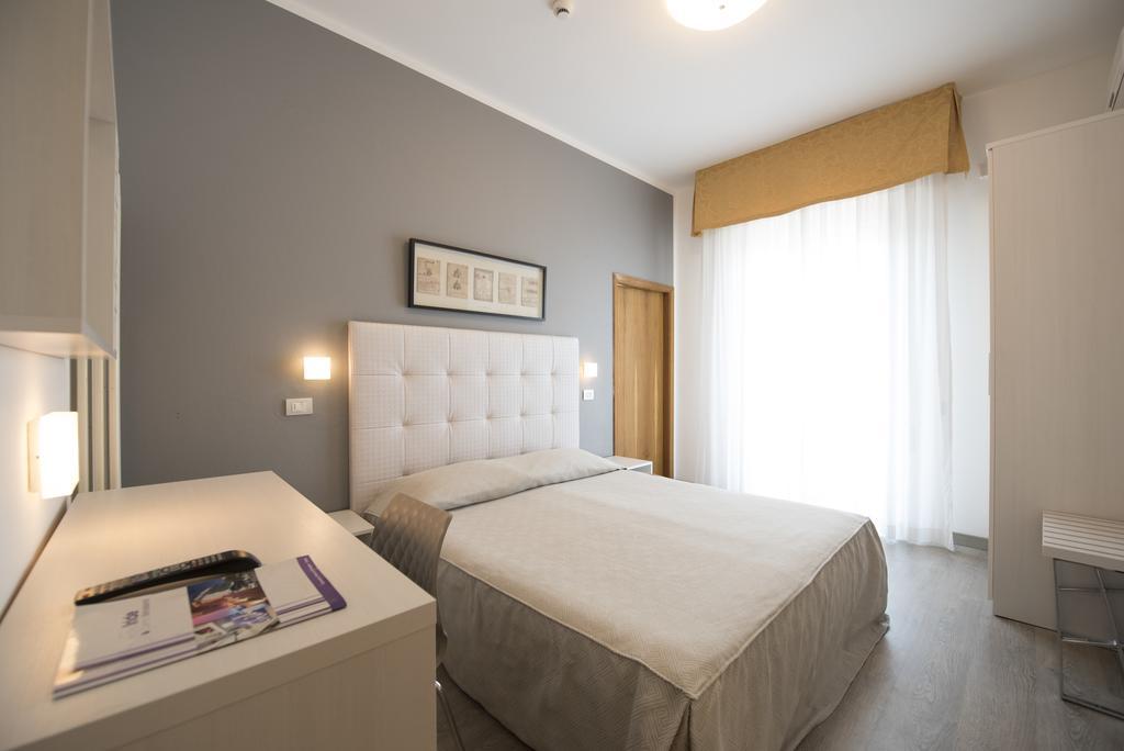 צ'סנטיקו Hotel Iride & Spa מראה חיצוני תמונה